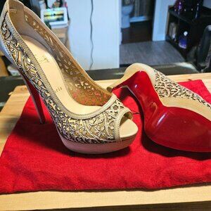 Christian Louboutin Lady Peep Toe